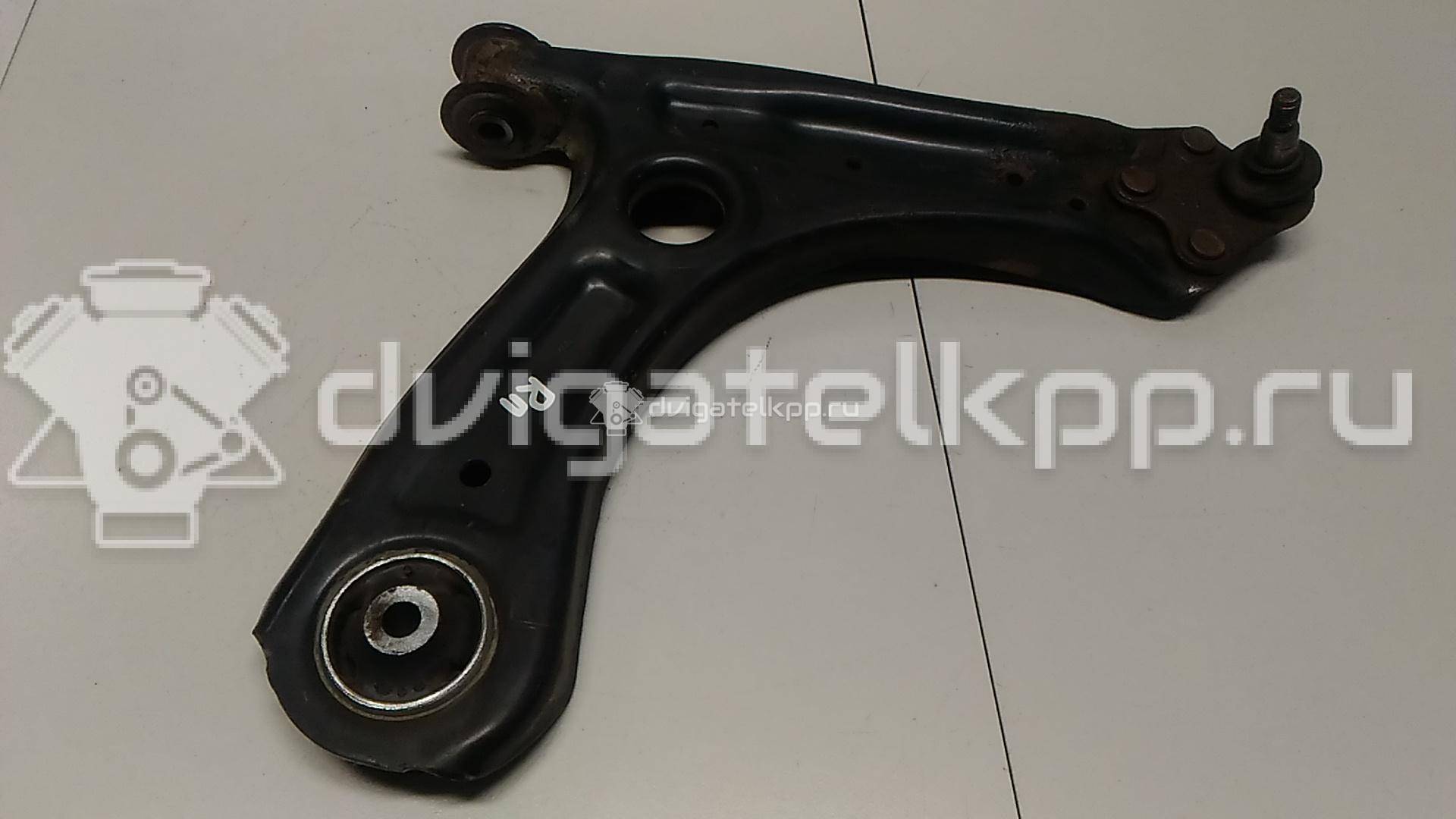 Фото Рычаг передний правый  6R0407152 для Skoda Roomster 5J / Fabia / Rapid {forloop.counter}}