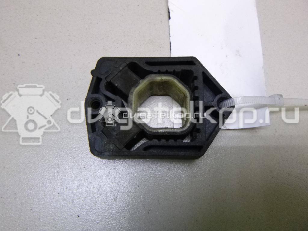 Фото Кронштейн радиатора  1Z0121367B для Skoda Octavia / Octaviaii 1Z3 / Yeti 5L {forloop.counter}}