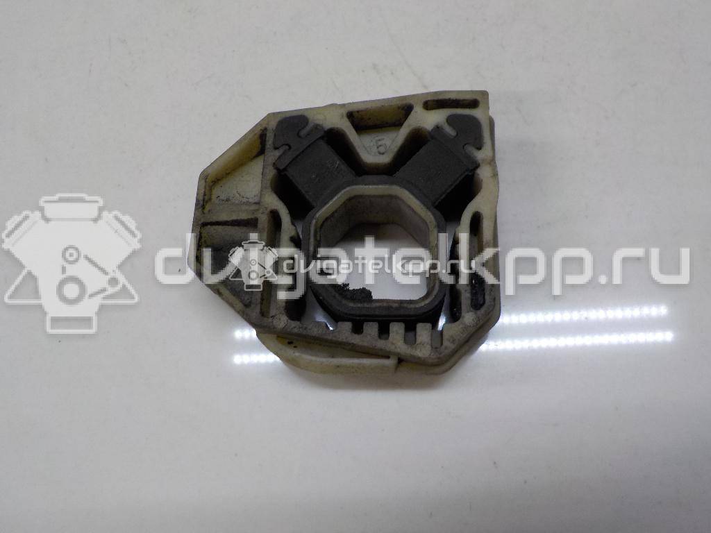 Фото Кронштейн радиатора  1Z0121367B для Skoda Octavia / Octaviaii 1Z3 / Yeti 5L {forloop.counter}}