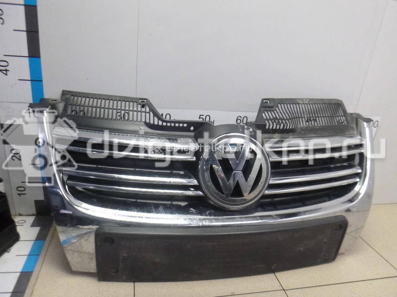 Фото Решетка радиатора  1K5853653A9B9 для Volkswagen Jetta / Golf {forloop.counter}}