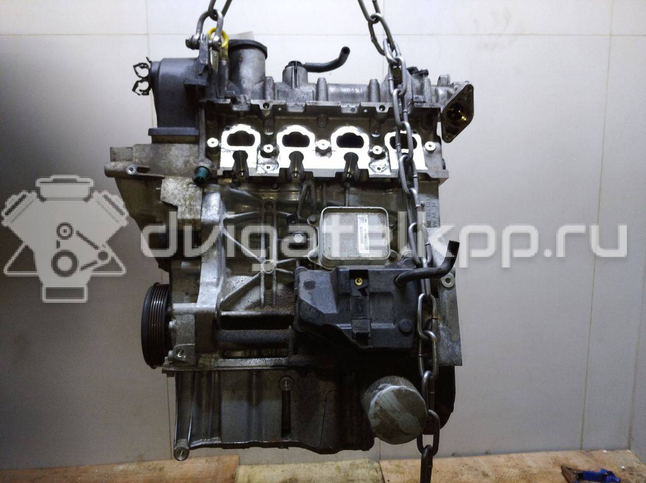 Фото Контрактный (б/у) двигатель CJZA для Volkswagen Golf 105 л.с 16V 1.2 л бензин 04E100031C {forloop.counter}}