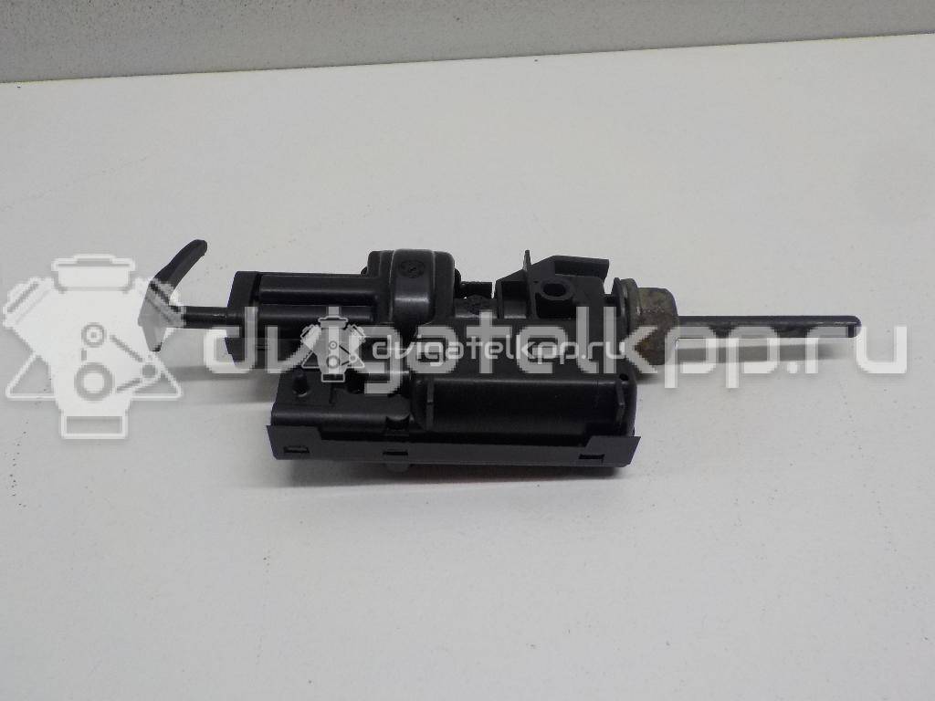 Фото Активатор замка крышки бензобака  8200305732 для Renault Megane / Clio / Laguna / Espace / Grand {forloop.counter}}