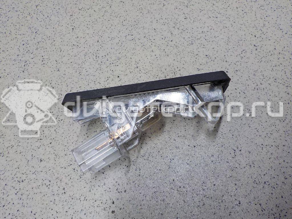 Фото Фонарь подсветки номера  8200013577 для Renault Modus Grand F Jp0 / Megane / Clio / Laguna / Scénic {forloop.counter}}