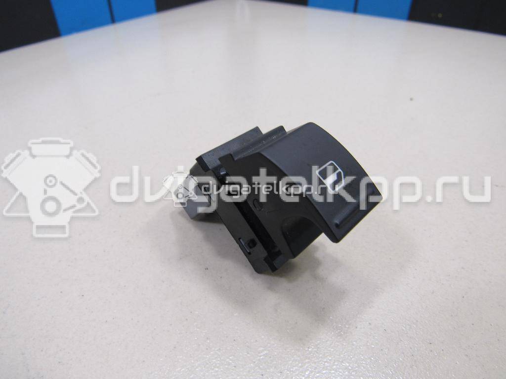 Фото Кнопка стеклоподъемника  7L6959855B для Seat Ibiza / Leon / Toledo / Alhambra / Altea {forloop.counter}}