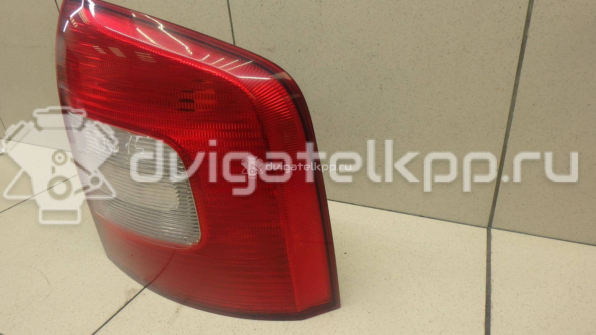 Фото Фонарь задний правый  1Z9945112A для Skoda Octavia / Octaviaii 1Z3 {forloop.counter}}