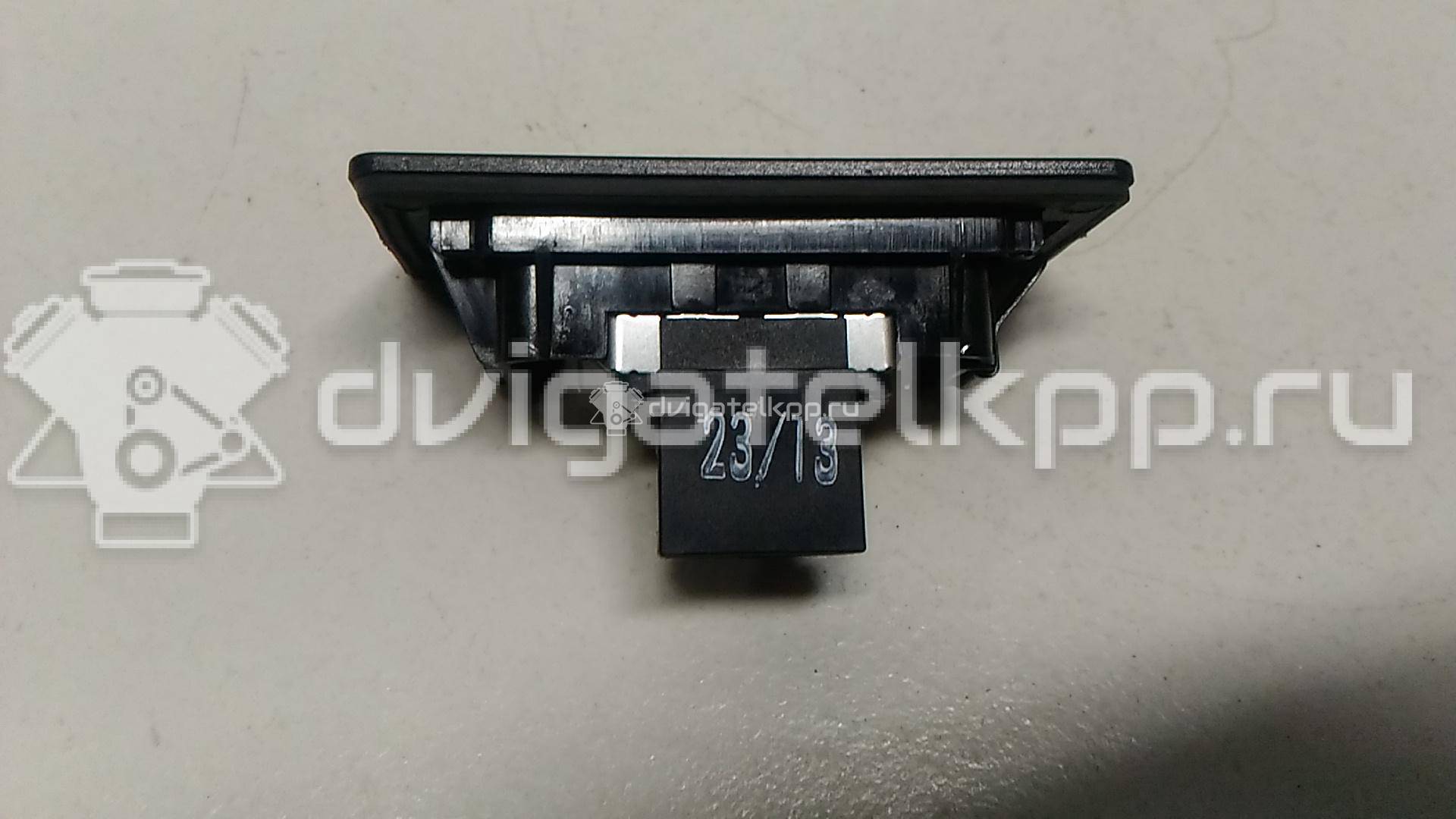 Фото Фонарь подсветки номера  8T0943021 для Audi A4 / A6 / A5 / Tt / A1 {forloop.counter}}