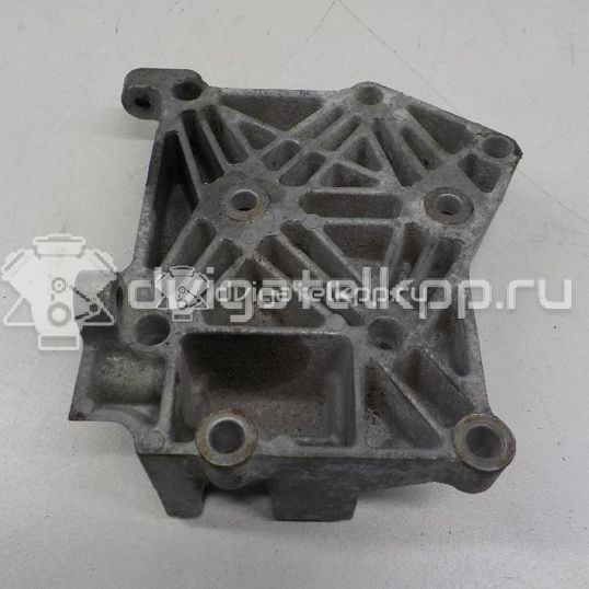 Фото Кронштейн генератора  11910bm700 для Nissan Sunny / Bluebird / Avenir / Primera / Almera