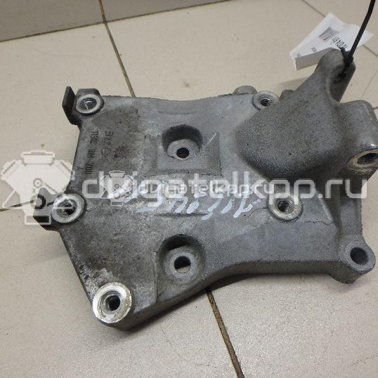 Фото Кронштейн генератора  11910BM700 для Nissan Sunny / Bluebird / Avenir / Primera / Almera