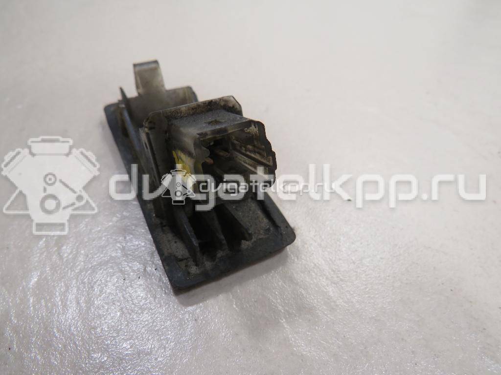 Фото Фонарь подсветки номера  8200013577 для Renault Modus Grand F Jp0 / Megane / Clio / Laguna / Scénic {forloop.counter}}