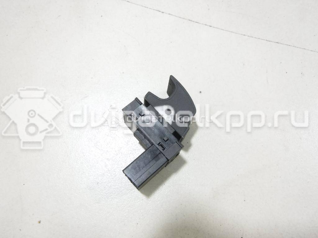 Фото Кнопка стеклоподъемника  7L6959855B для Seat Ibiza / Leon / Toledo / Alhambra / Altea {forloop.counter}}