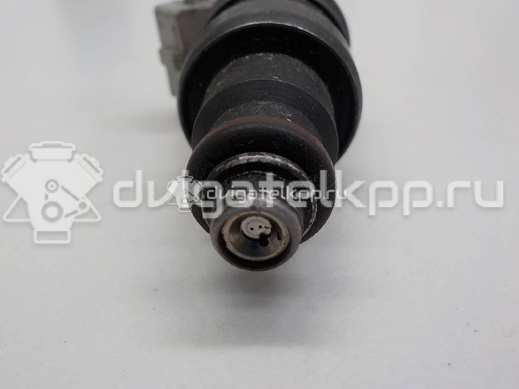 Фото Форсунка инжекторная электрическая  078133551N для Volkswagen Passat {forloop.counter}}