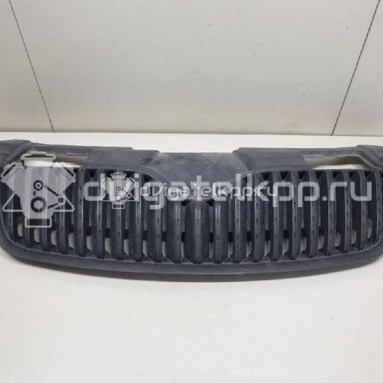 Фото Решетка радиатора  5J08536689B9 для Skoda Roomster 5J / Fabia