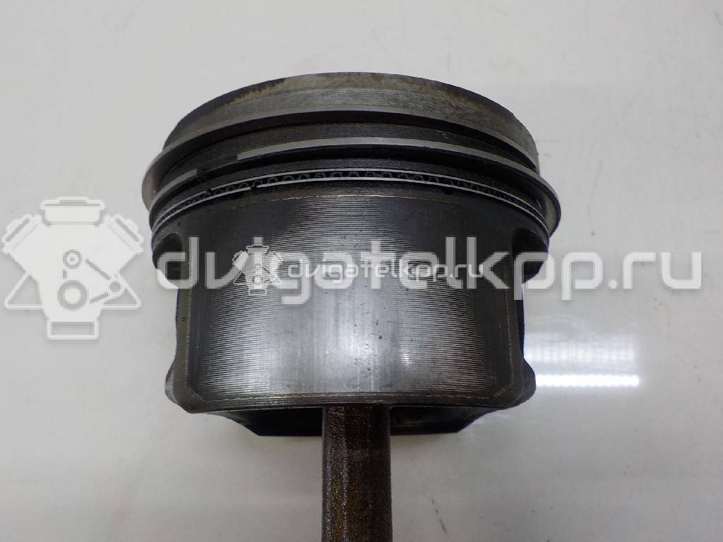 Фото Поршень с шатуном для двигателя AKL для Skoda / Volkswagen / Seat 101 л.с 8V 1.6 л Супер-бензин (95) неэтилированный {forloop.counter}}