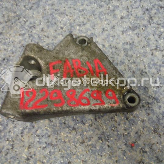 Фото Кронштейн генератора  047903143L для Skoda Fabia