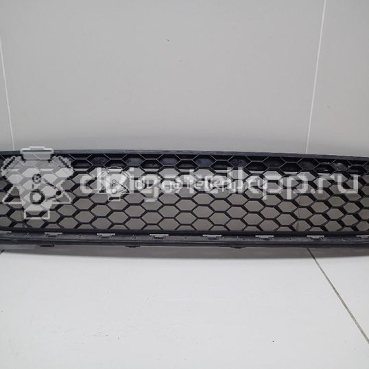 Фото Решетка в бампер центральная  5K0853677C9B9 для Volkswagen Golf