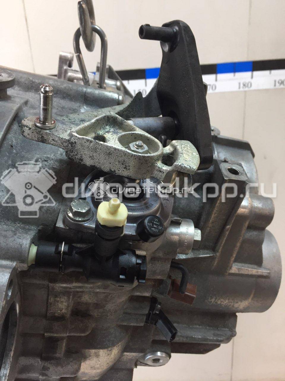 Фото Контрактная (б/у) МКПП для Skoda / Volkswagen 140 л.с 16V 2.0 л CFFB Дизельное топливо 02Q300050E {forloop.counter}}