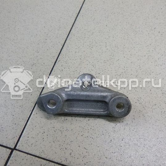 Фото Ролик руч.ремня с кронштейном  04C145299B для Skoda Fabia / Citigo