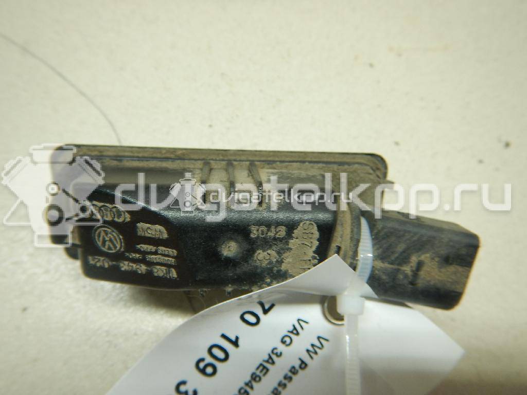 Фото Фонарь подсветки номера  1K8943021 для Volkswagen Scirocco / Polo / Touran / Amarok S1B / New Beetle {forloop.counter}}