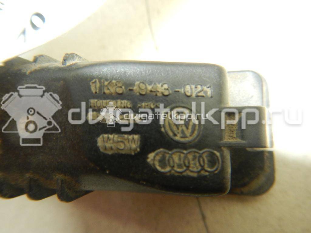 Фото Фонарь подсветки номера  1K8943021 для Volkswagen Scirocco / Polo / Touran / Amarok S1B / New Beetle {forloop.counter}}