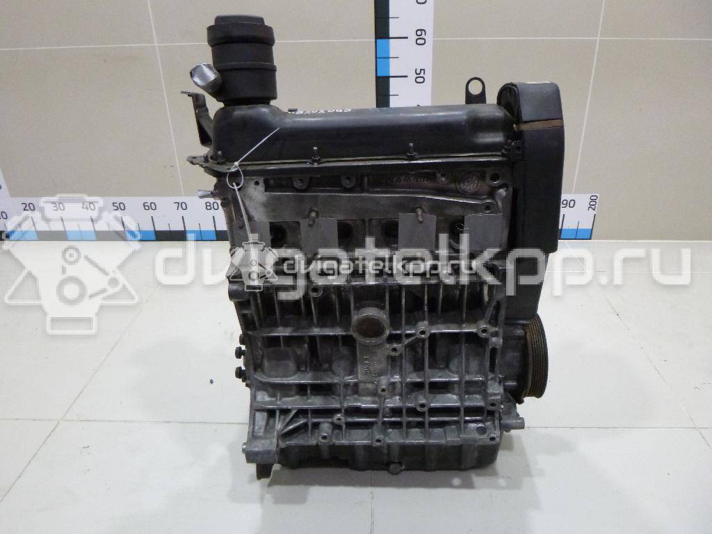 Фото Контрактный (б/у) двигатель AKL для Volkswagen / Seat 101 л.с 8V 1.6 л бензин 06A100098X {forloop.counter}}