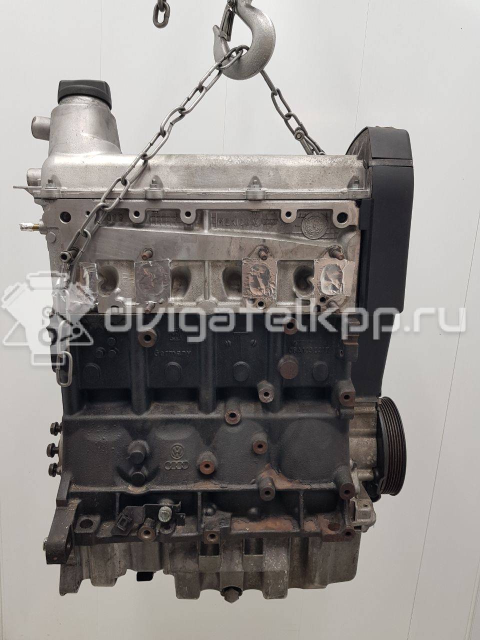 Фото Контрактный (б/у) двигатель AZJ для Volkswagen Bora / Golf 115 л.с 8V 2.0 л бензин 06B100098DX {forloop.counter}}