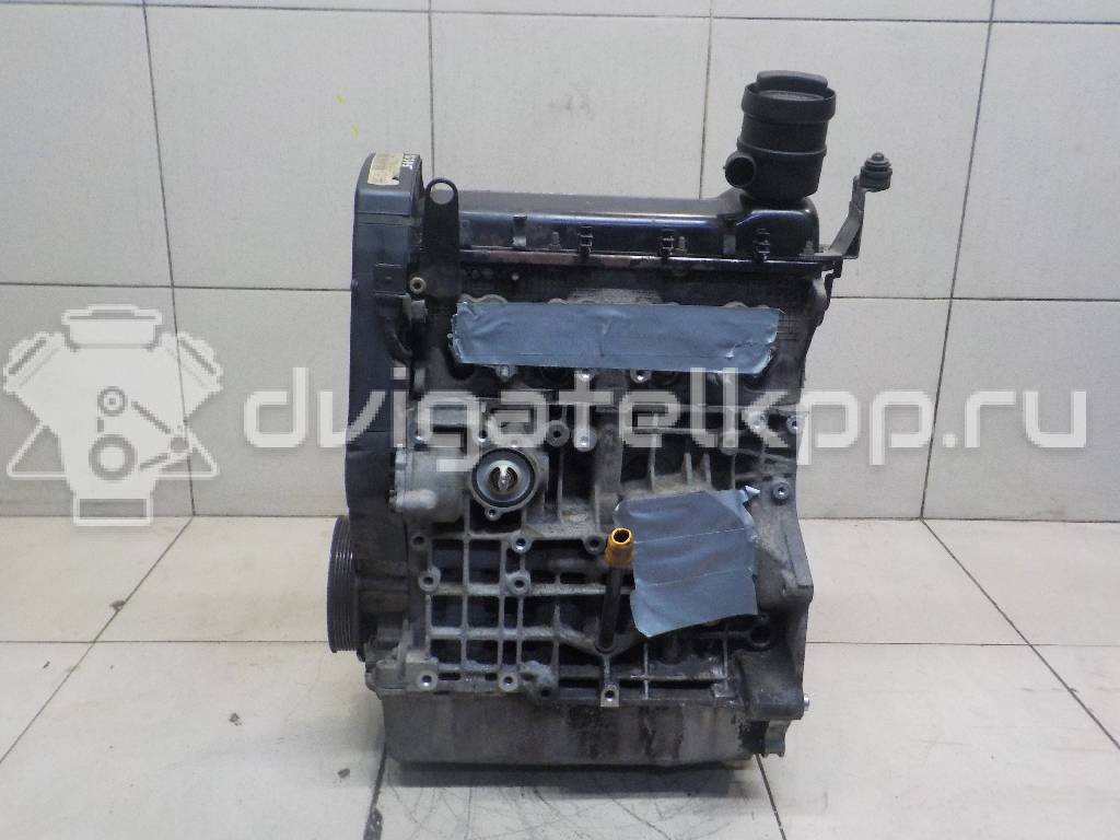 Фото Контрактный (б/у) двигатель AKL для Volkswagen / Seat 101 л.с 8V 1.6 л бензин 06A100098X {forloop.counter}}