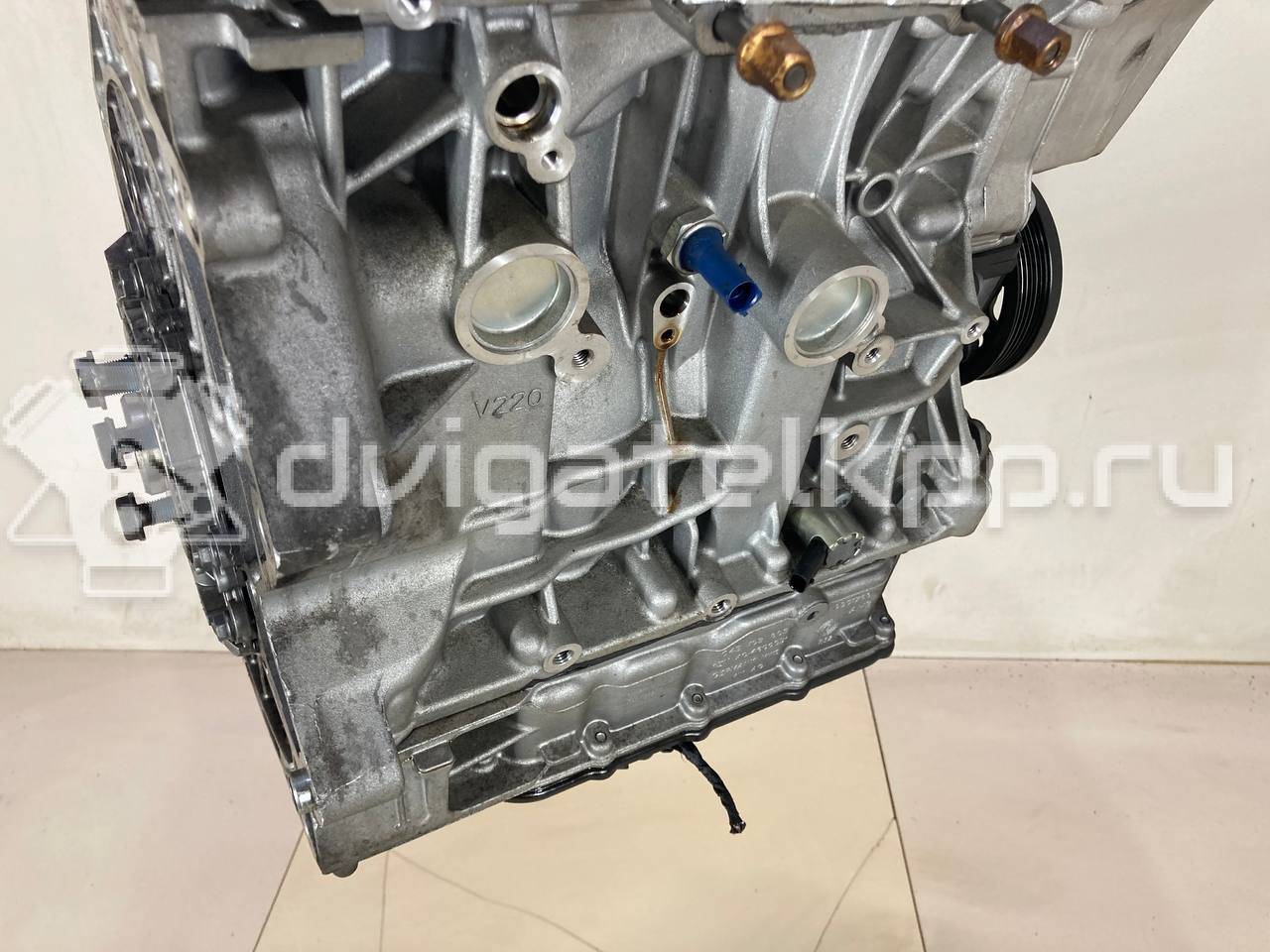 Фото Контрактный (б/у) двигатель CZDA для Volkswagen Scirocco / Tiguan / Touran / Cc / Sharan 150 л.с 16V 1.4 л бензин 04E100034D {forloop.counter}}