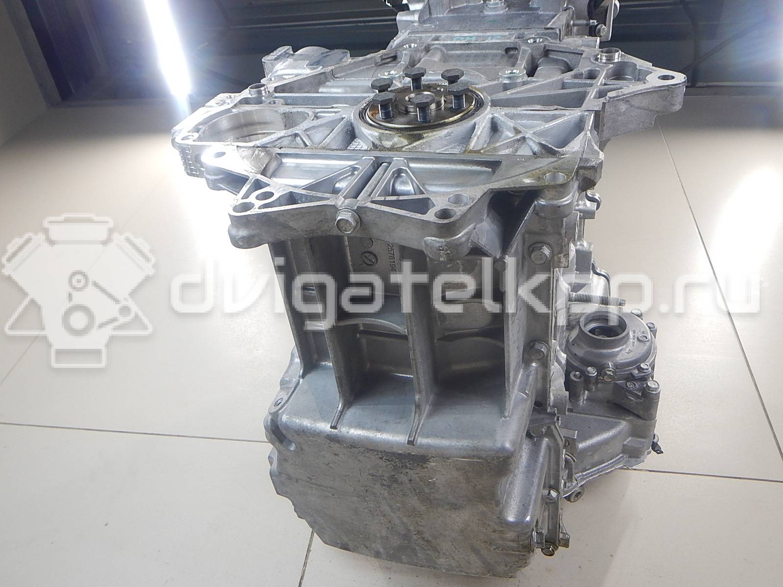 Фото Контрактный (б/у) двигатель LE9 (5.0L V-8) для Chevrolet V10 / G30 Van / G10 / Blazer / G20 162-173 л.с 16V 5.0 л бензин 19208889 {forloop.counter}}