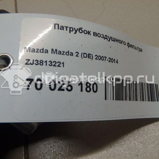 Фото Патрубок воздушного фильтра  ZJ3813221 для Mazda / Mazda (Changan)