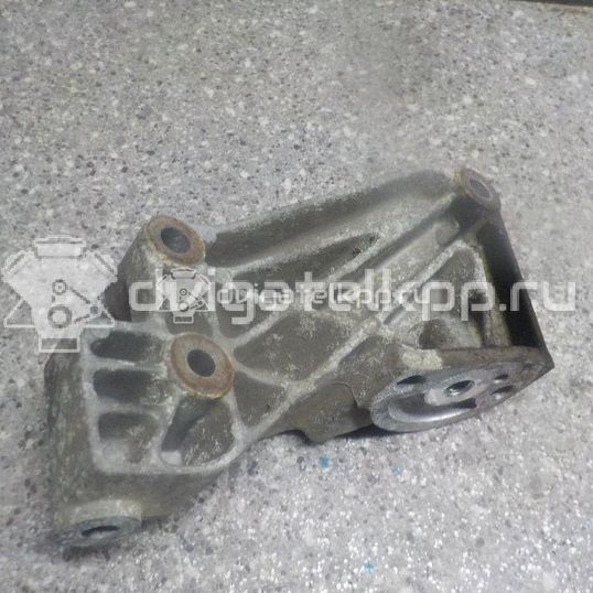 Фото Кронштейн генератора  90571112 для opel Astra G