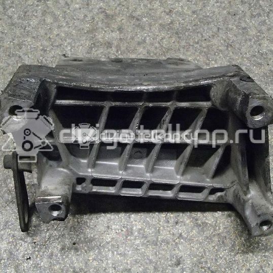 Фото Кронштейн двигателя правый  93184161 для Opel Astra / Zafira