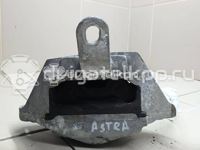 Фото Опора двигателя левая  13287957 для Opel Astra {forloop.counter}}