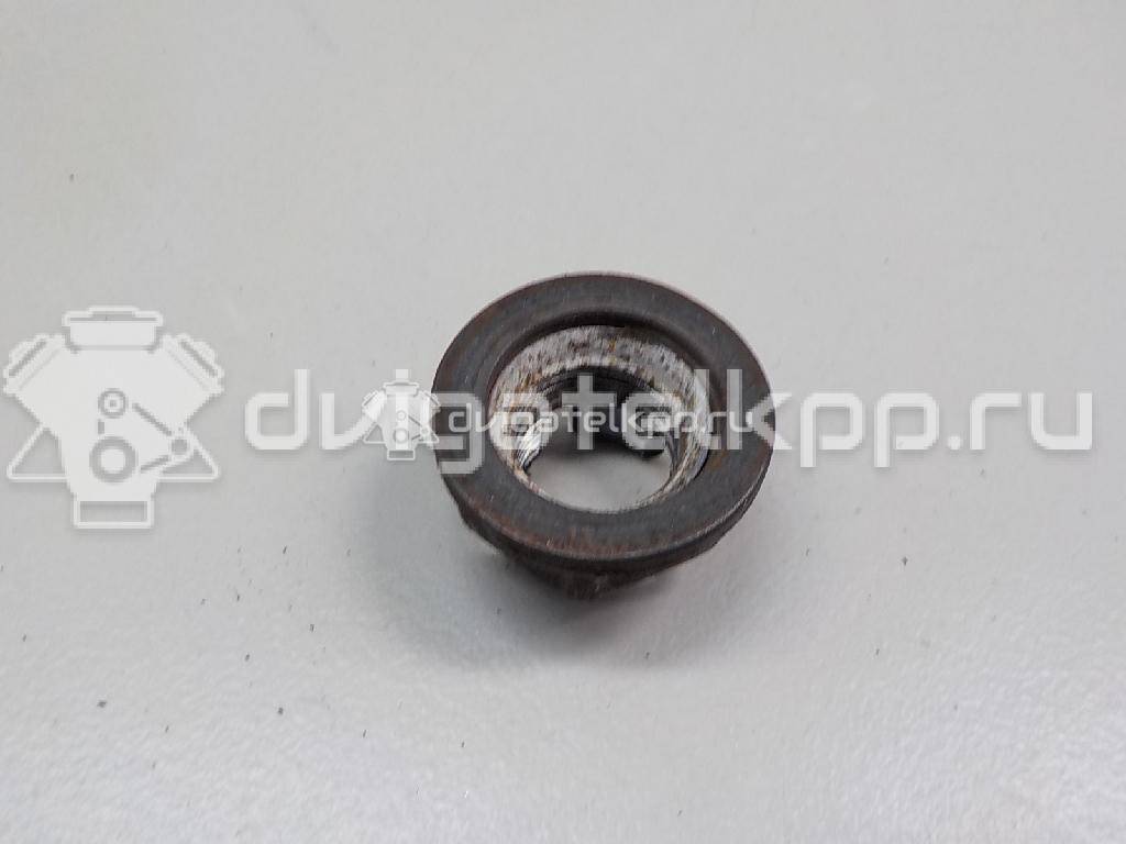 Фото Гайка передней ступицы  8200964237 для Renault Megane / Clio / 19 / Laguna / Scénic {forloop.counter}}