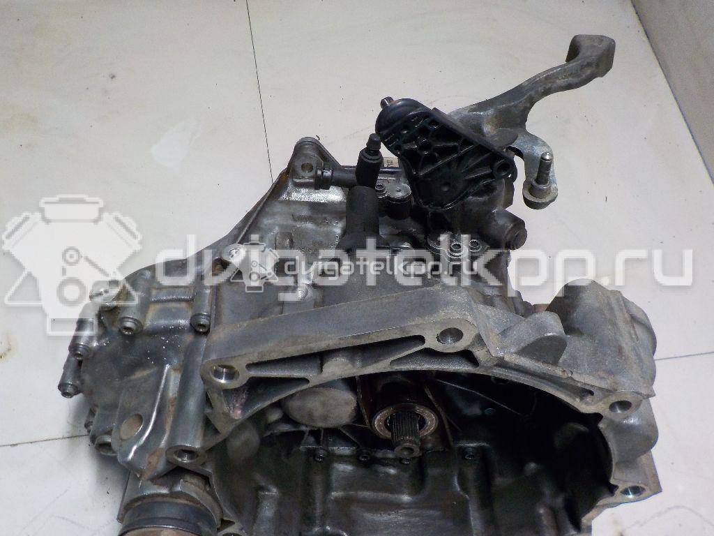 Фото Контрактная (б/у) МКПП для Volkswagen Polo / Caddy / Golf 110 л.с 16V 1.6 л CWVA бензин 02T300048L {forloop.counter}}