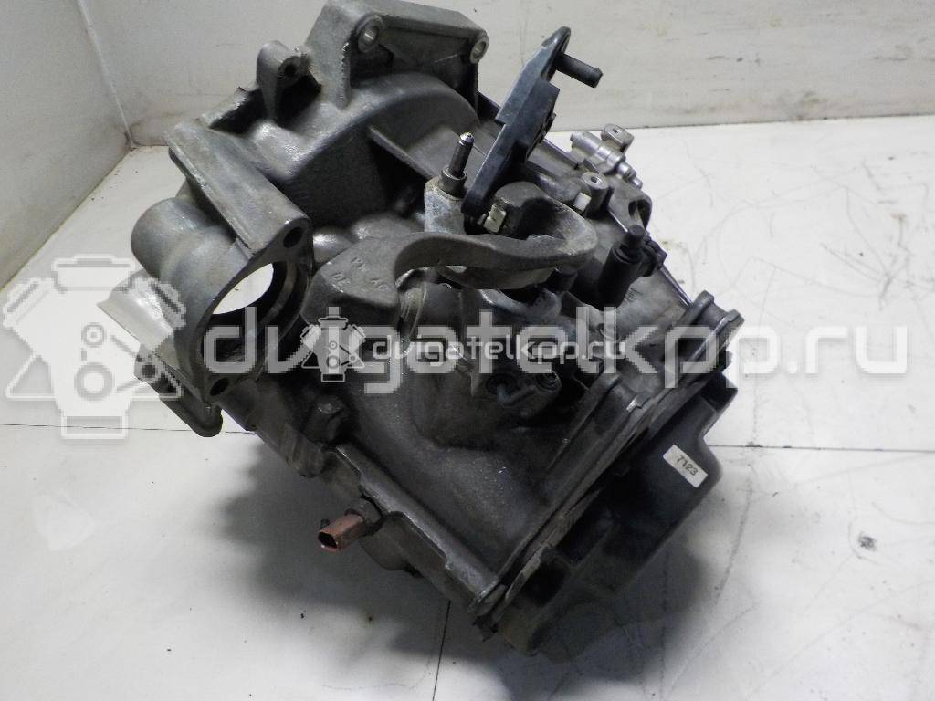 Фото Контрактная (б/у) МКПП для Volkswagen Polo / Caddy / Golf 110 л.с 16V 1.6 л CWVA бензин 02T300048L {forloop.counter}}