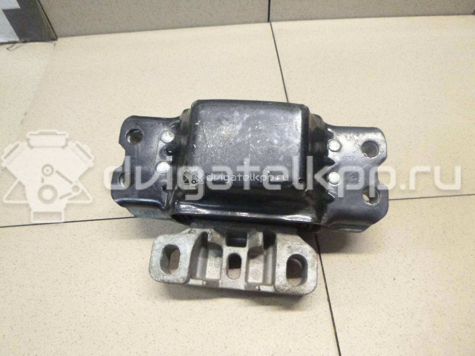 Фото Опора двигателя левая  1K0199555L для Seat Ibiza / Leon / Toledo / Altea {forloop.counter}}