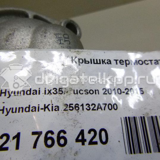 Фото Крышка термостата для двигателя D4FD для Hyundai / Kia 116-141 л.с 16V 1.7 л Дизельное топливо 256132A700