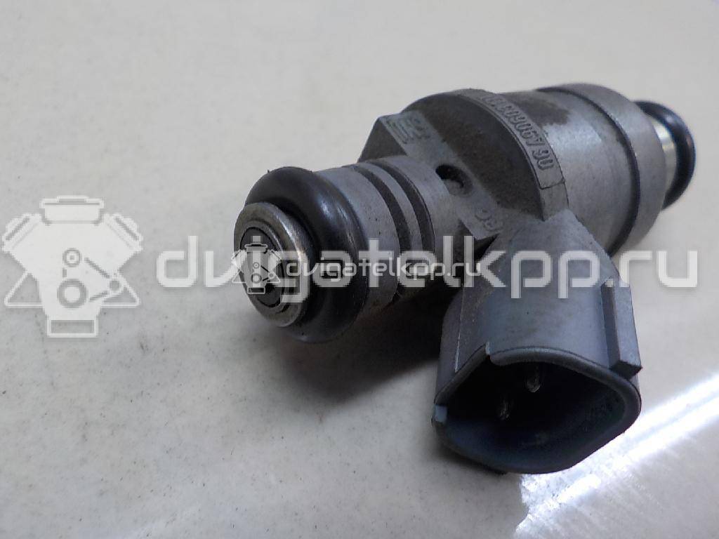 Фото Форсунка инжекторная электрическая  06A906031BT для Volkswagen Touran / Golf / Passat / Caddy / Jetta {forloop.counter}}