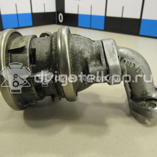 Фото Клапан рециркуляции выхлопных газов  06E131101A для vw Passat [B5]