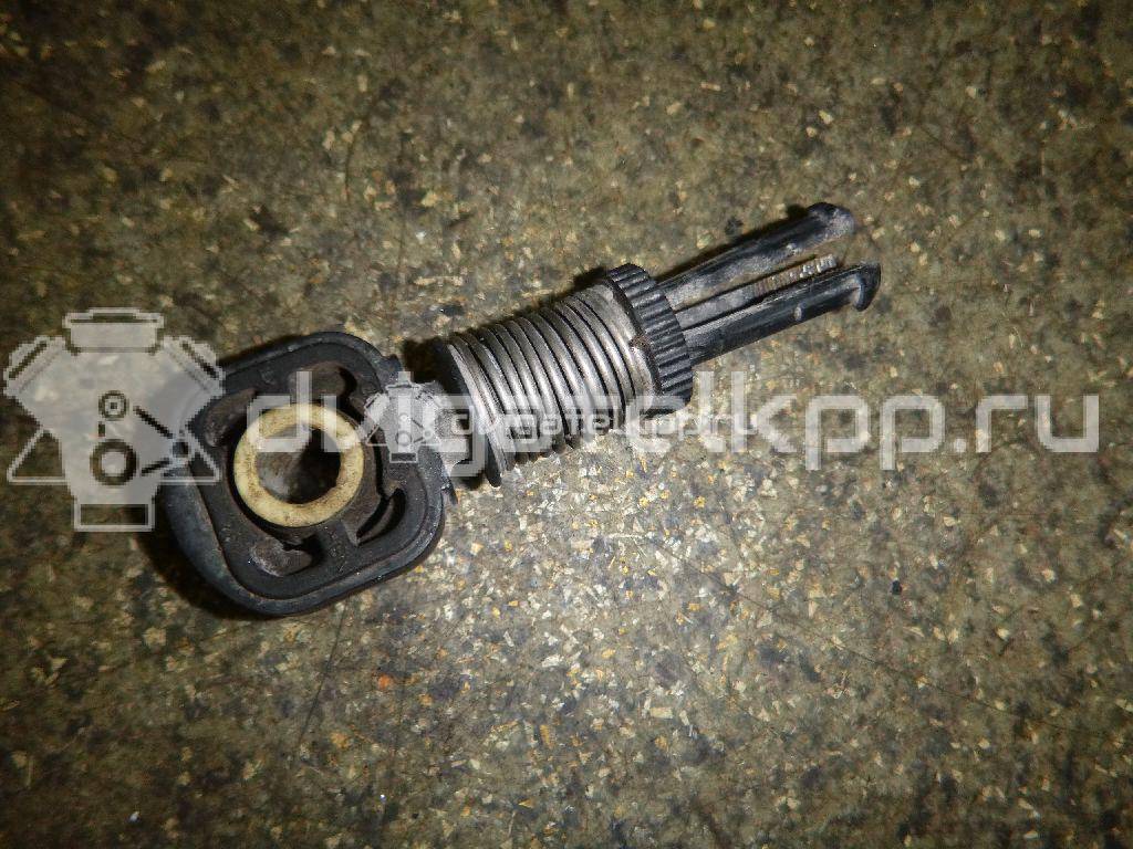 Фото Фиксатор троса КПП  1J0711761B для Volkswagen Scirocco / Tiguan / Polo / Touran / Up 121, 122, Bl1, Bl2 {forloop.counter}}