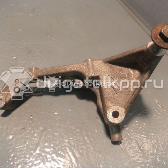 Фото Кронштейн генератора для двигателя D4CB для Hyundai / Kia 129-178 л.с 16V 2.5 л Дизельное топливо 374724A011