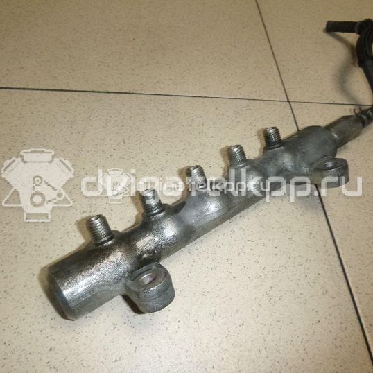 Фото Рейка топливная (рампа)  238100R010 для Toyota Avensis / Verso / Rav 4 / Auris / Corolla