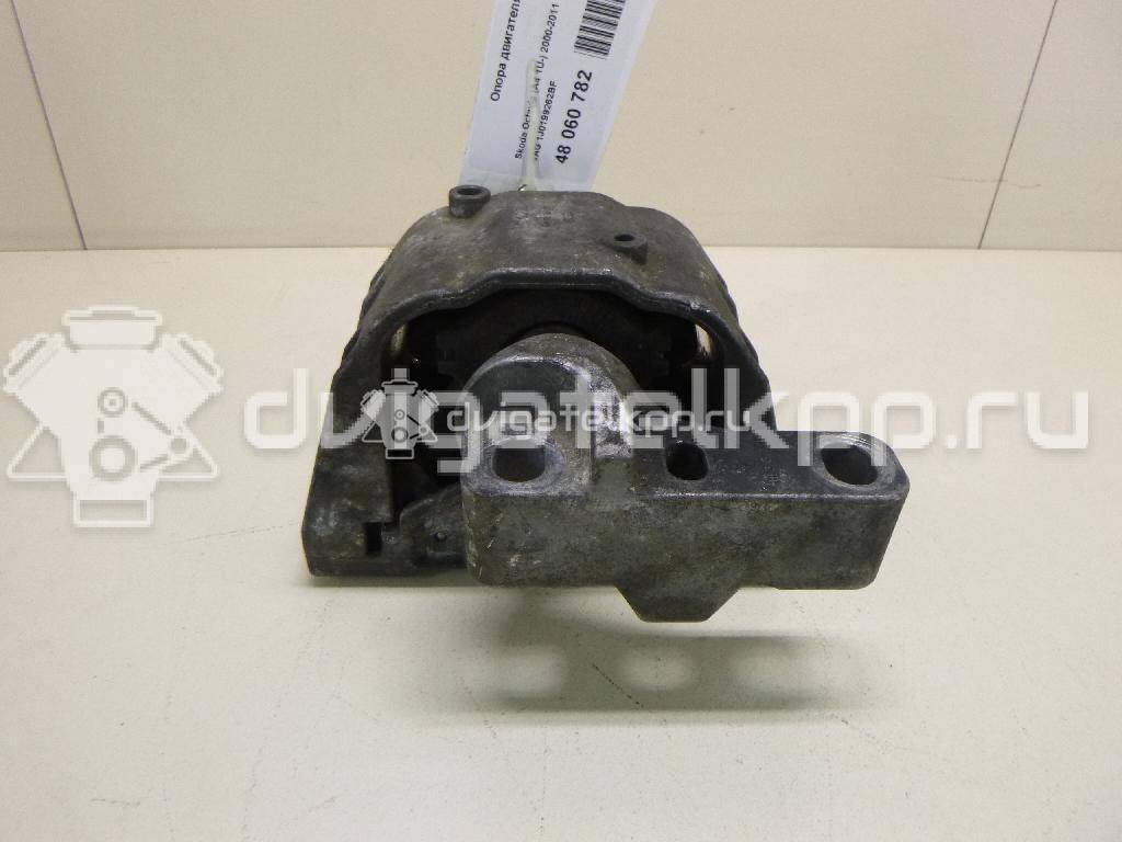 Фото Опора двигателя правая  1J0199262BF для Audi A4 / A6 / A3 / 80 / Cabriolet 8G7, B4 {forloop.counter}}