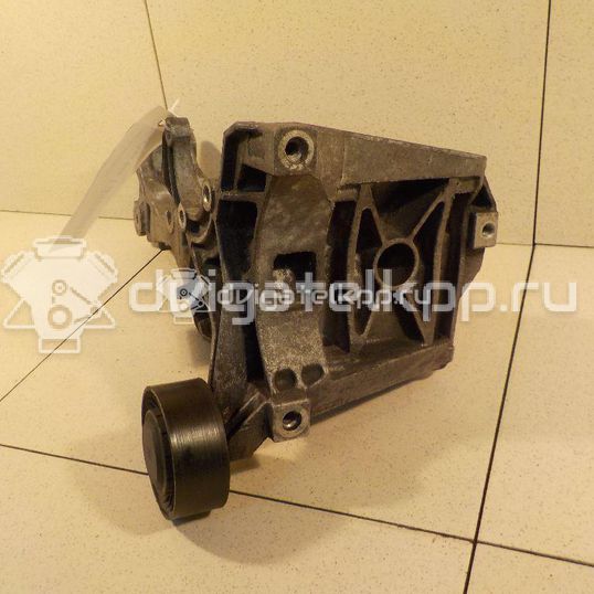 Фото Кронштейн генератора  03G903139D для Audi A4