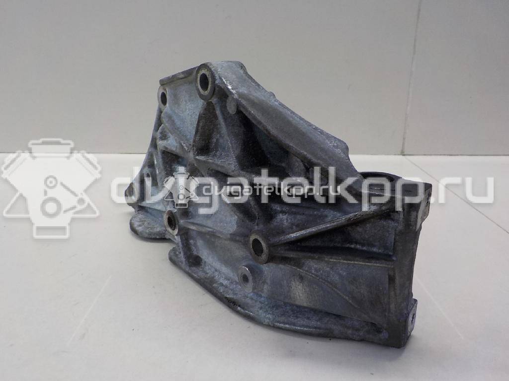 Фото Кронштейн генератора для двигателя RHF (DW10BTED4) для Peugeot / Citroen 140 л.с 16V 2.0 л Дизельное топливо 5706J5 {forloop.counter}}