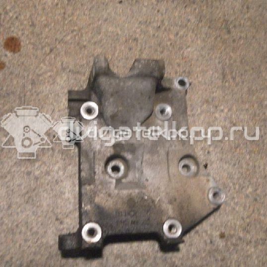 Фото Кронштейн генератора  11910BM700 для Nissan Sunny / Bluebird / Avenir / Primera / Almera