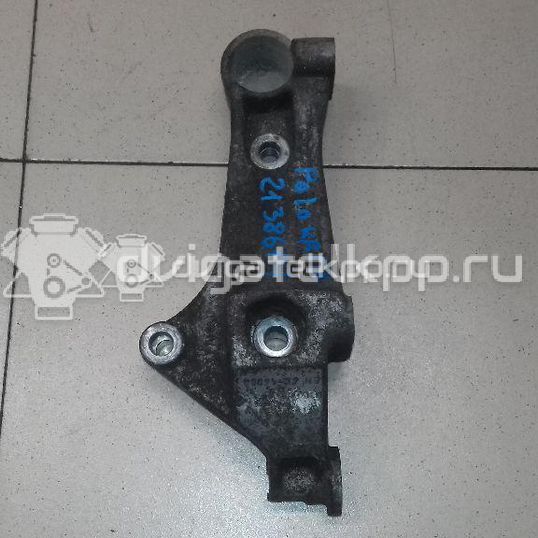 Фото Кронштейн генератора для двигателя BNM для Skoda Roomster 5J / Fabia 70 л.с 6V 1.4 л Дизельное топливо 03G903139C