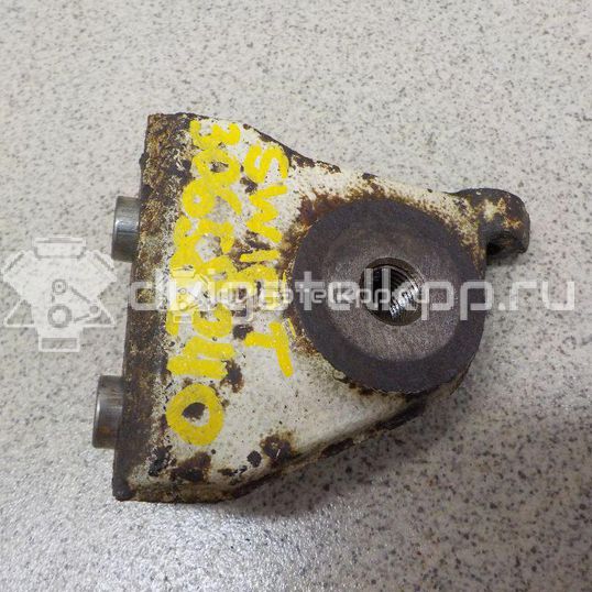 Фото Кронштейн генератора для двигателя M13A для Suzuki / Chevrolet 82-94 л.с 16V 1.3 л бензин 1157079J01