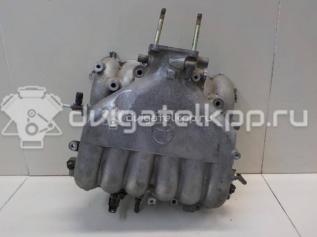 Фото Коллектор впускной для двигателя 5VZ-FE для Toyota Land Cruiser / Tundra , / 4 / Hiace / Granvia H2 , H1 178-193 л.с 24V 3.4 л бензин 1710962060 {forloop.counter}}