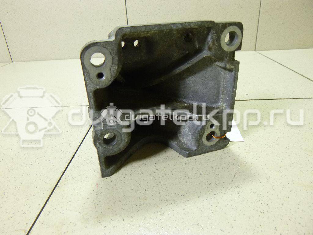 Фото Кронштейн генератора для двигателя 1ZR-FAE для Toyota Verso / Corolla / Avensis / Auris 132-180 л.с 16V 1.6 л бензин 1251137010 {forloop.counter}}